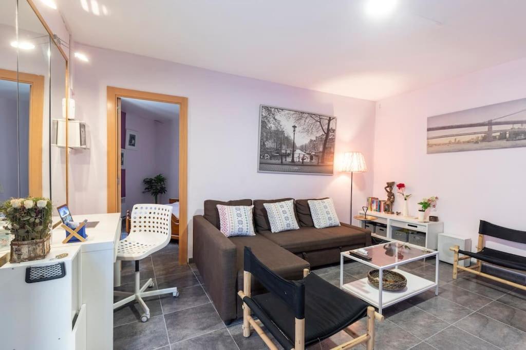 Subway Station Apartment Near Camp Nou L'Hospitalet de Llobregat Exteriör bild