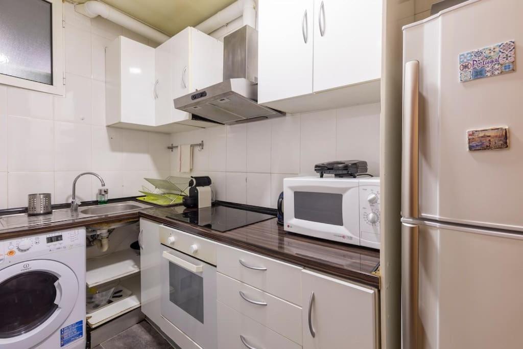 Subway Station Apartment Near Camp Nou L'Hospitalet de Llobregat Exteriör bild