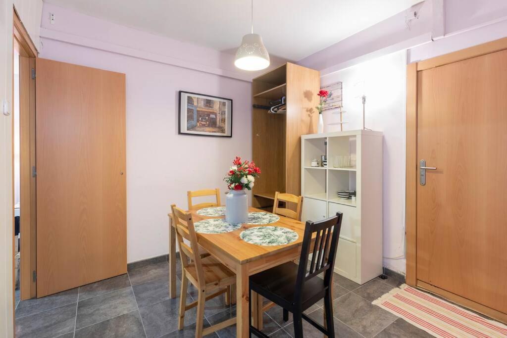 Subway Station Apartment Near Camp Nou L'Hospitalet de Llobregat Exteriör bild